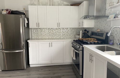 Port Stanley House | Lovely Lakehouse in Port Stanley. Enjoy lake views and 10min walk to the beach!