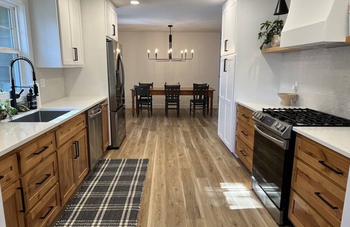 Pittsburg House | Freshly renovated modern 4 bd+3 ba home just 2 miles from hospital and college!