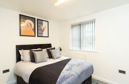 Birmingham House | Luxury Executive Home in Birmingham