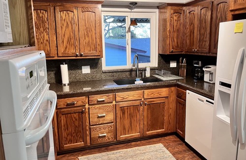 Oroville East House | Peaceful 2 Bedroom Home with a Breathtaking View