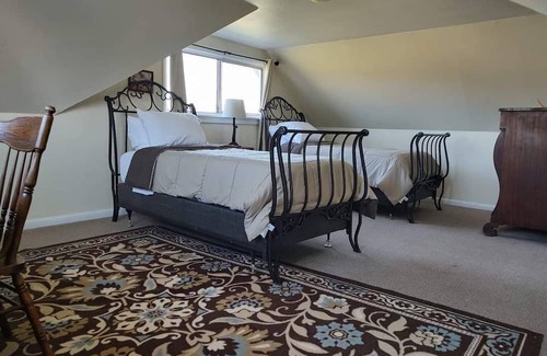 Adin House | Cozy up at Serenity with its picturesque views, where the West still lives.