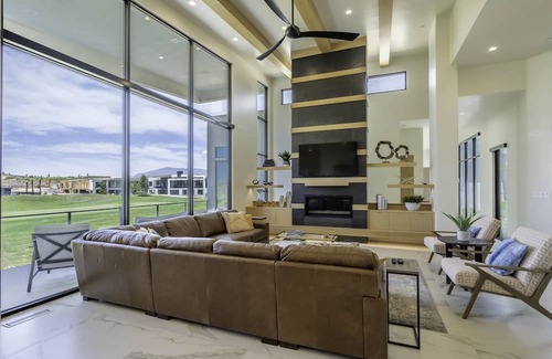 Hurricane House | Live Luxurious at Zion's Desert