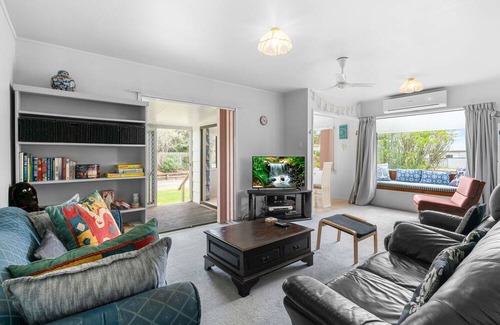 Mangawhai Heads House | Coastal Haven - Mangawhai Heads Holiday Home