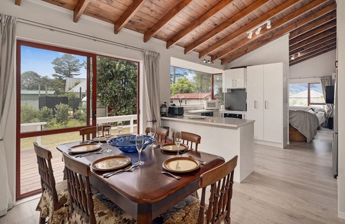 Pauanui House | Seascape Bach - Pauanui Holiday Home