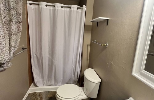 Lamar Heights Area House | Vibrant, comfortable home in Arvada. Close to great eats and beautiful views!!!