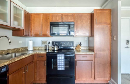 Old Louisville Apartment | Spacious 2BR/2BA | CozySuites w/sky pool, gym! 28