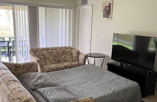 Harris Apartment | 4 Bedroom 764356 by Houzlet