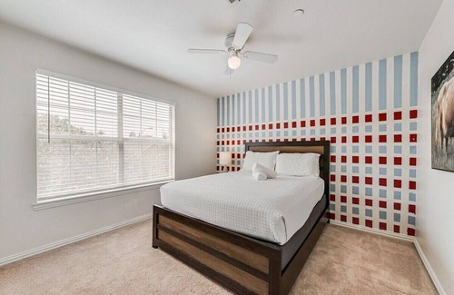 Valley Ranch House | Spacious & Beautiful Sleeps 10 people!