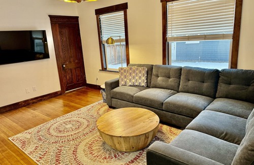 North End Cottage | Lovely North End Cottage- Newly renovated historic home with all the amenities.