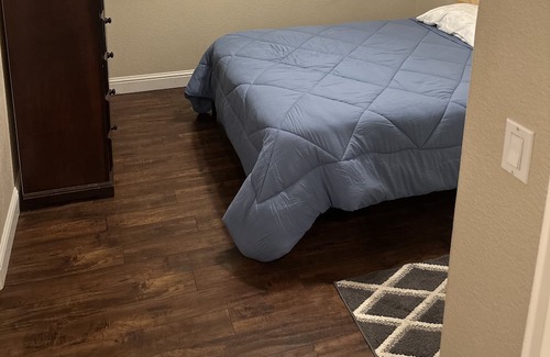 Merced County House | “Family Friendly ~ Pet Friendly ~ GYM ~ Safe Location”