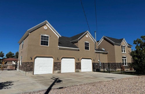 Scipio House | Cozy large home w/mountain views! Perfect place to stay to hunt, fish & hike.