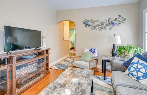 Wausau House | Cozy Wausau Home w/ Fireplace & Hot Tub Access