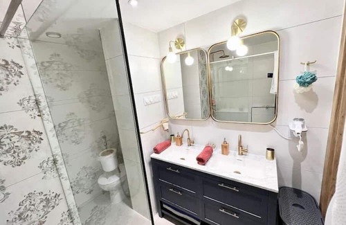 Cronenbourg Ouest Apartment | T5 Appartement Entier, Parking Gratuit