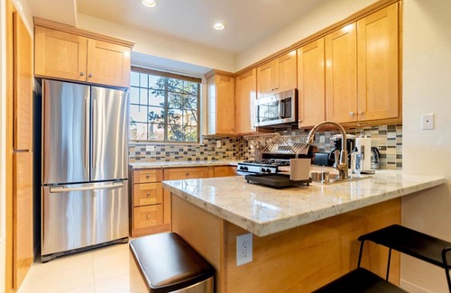 Milpitas Apartment | Bright Milpitas 2BR w/ Balcony & Pool, Coffee & Dining, by Blueground