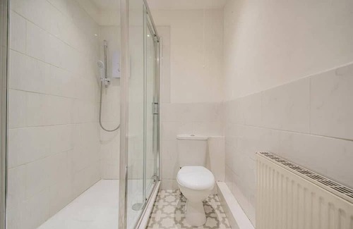 Bolton Apartment | Newly refurbished, commuter friendly, fast WiFi
