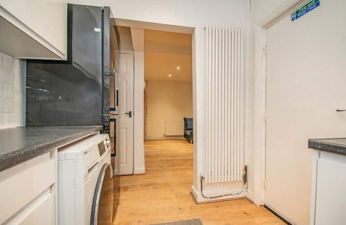 Bolton Apartment | Newly refurbished, commuter friendly, fast WiFi