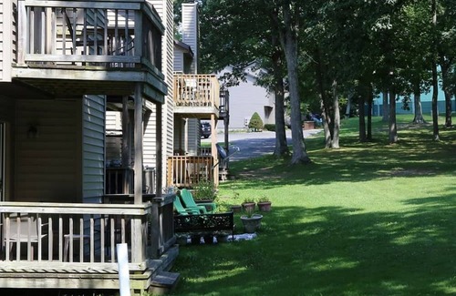 Cheat Lake House | Morgantown 2BR with Stunning Views