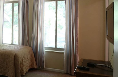 Cheat Lake House | Morgantown 2BR with Stunning Views