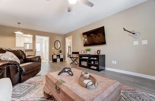Wingate Apartment | Walking distance to Wingate University! Book now