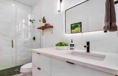 Westfield House | Downtown ATX Capital View Penthouse