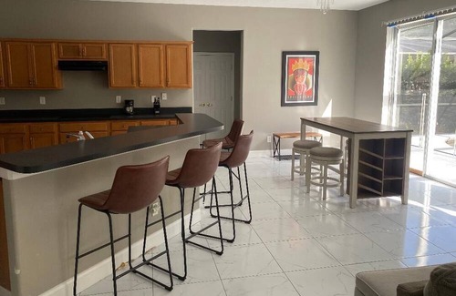 Legacy Park House | Spacious 4BD 3.5BR Home 10 minutes from all Disney attractions