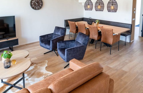 Leons House | 20-person group home in the heart of Friesland