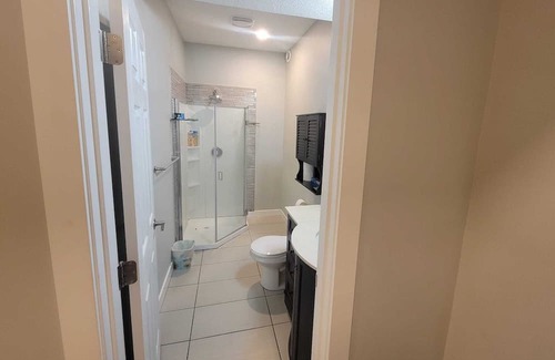 Southeast Calgary House | A tranquil 2-bedroom basement in SE Calgary
