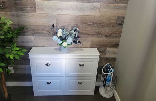 Southeast Calgary House | A tranquil 2-bedroom basement in SE Calgary