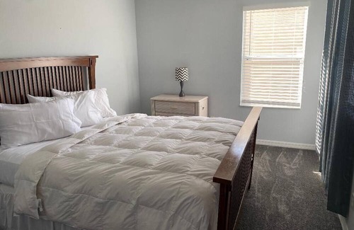 Legacy Park House | BEAUTIFUL 4 BEDROOM HOME 10min FROM DISNEY W/ HEATED SPA