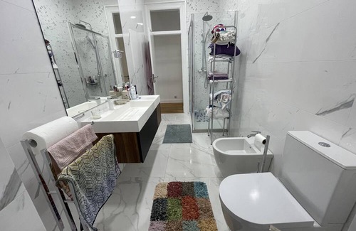 Sao Sebastiao da Pedreira Apartment | High ceiling heaven, kids friendly!