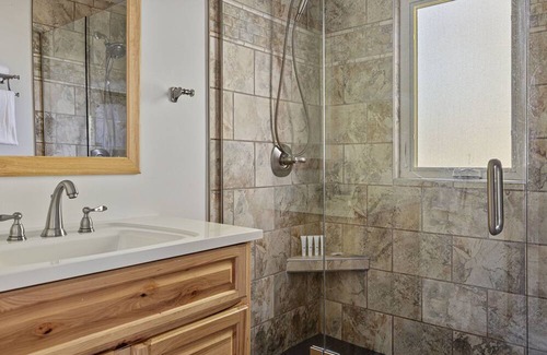 Michiana Apartment | Juniper Presents: 2 Dream Homes=2 Kitchens, 6 Bds 6BAs, Bikes, 2min WalktoBeach