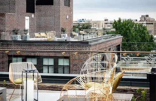 Adams Morgan House | DC Cultural Hub, Smithsonian Nearby, Bliss Awaits in 3 Modern Units!