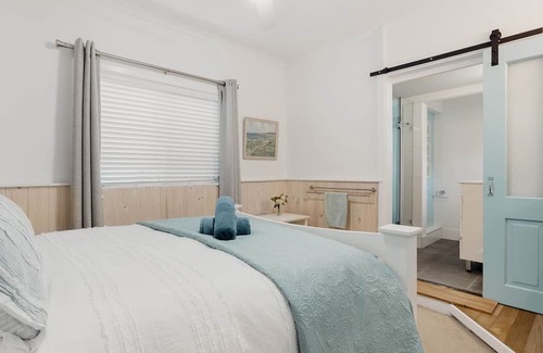 Patonga Cabin | Happy Daze 2 by Coast Holidays