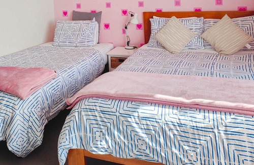 Springfield House | 7mins to the supermarket, tidy&lovely home like yours in Springfield