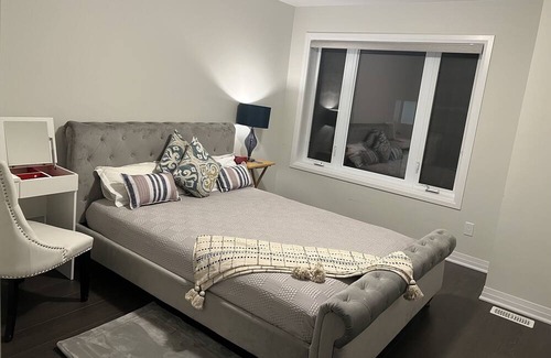 Kitchener House | Spacious rooms near conestoga college