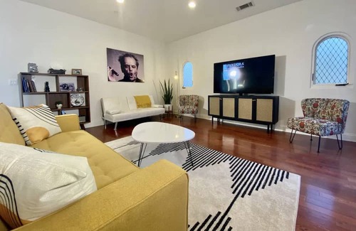 Hollywoodland Villa | Private Views of the Hollywood Sign! 3 Bedroom Spanish-Styled Villa.