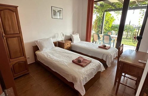 Kosharitsa Apartment | 3 Bed, 3 Bath Villa at Bay View Villas
