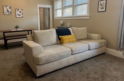 Lincoln House | Big Ten Bungalow