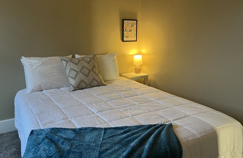 Lincoln House | Big Ten Bungalow