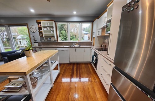 Invercargill House | Peaceful by the Park