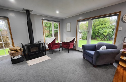 Invercargill House | Peaceful by the Park