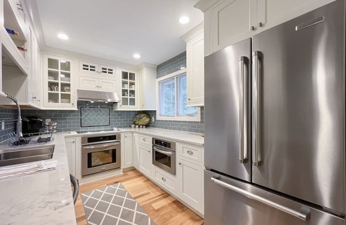 Twin Oaks House | 3 BR House inside Wild Dunes - Close to the Beach