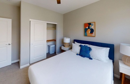 Union City House | Clean Hayward 4BR w/ Patio & A/C, nr Retail & Tech HQs, by Blueground