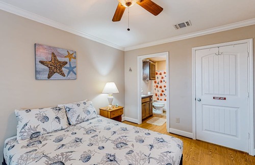 Gilchrist House | Dog-friendly home with ocean & bay views, streaming, balcony, washer/dryer, AC