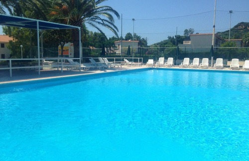 Falerna Apartment | Holiday Apartment "Villa Patrizia - Residence La Giungla" with Sea View, Shared Pool & Wi-Fi