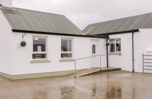 Carndonagh Cottage | FINTAN'S, family friendly in Carndonagh, County Donegal