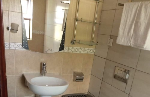 Lusaka Apartment | Executive fully furnished apartment close to amenities In Massmedia no001