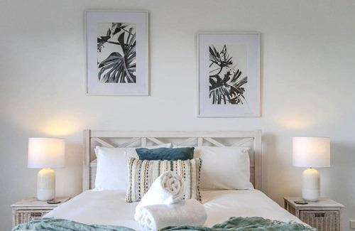 Killcare Heights House | Serenity By The Sea, Killcare Heights
