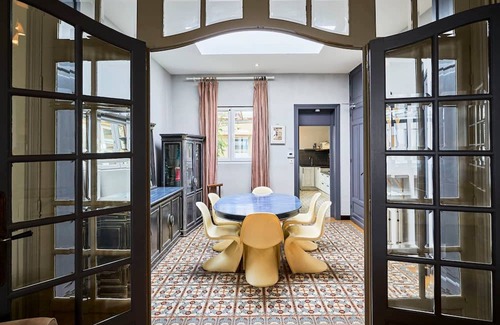 Roubaix House | Spacious house 5ch 2sdb 9 beds terrace.