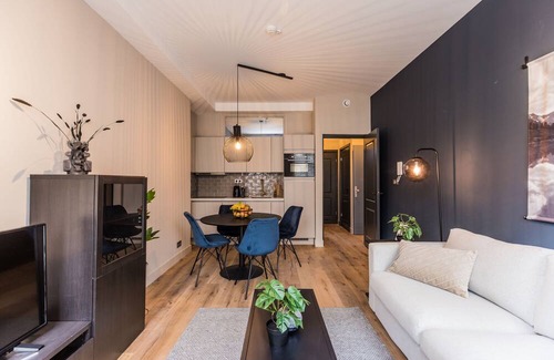 The Hague Center Apartment | Haya Historic - 'viognier'